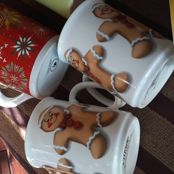 Assorted Mugs Christmas Bundle - Picture 2 of 14